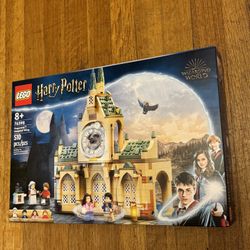 Lego Harry Potter Hogwarts Hospital Wing (76398) Brand new