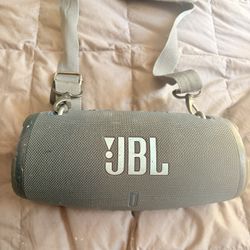 JBL xtreme 3 Portable Speaker