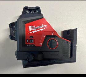 Milwaukee láser 360 tool only