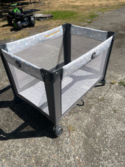 Graco Pack N Play In Great Shape  ( excellent