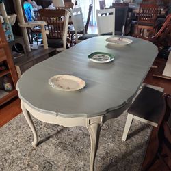 Antique Style Dining Room Table 