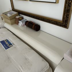 Sectional Bedroom Set With Drawer, Lots Of Space With Headboard And Table For Flatscreen/entertainment Center