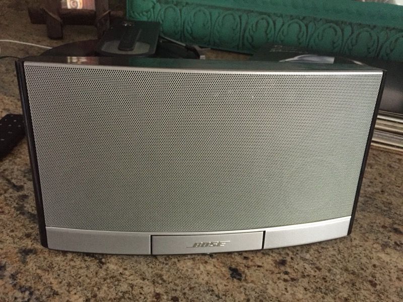 Bose sounddock portable - like new