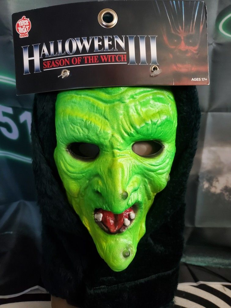 Halloween III  Season Of The Witch Mask  Trick Or Treat Studios New Adult Tagged


Here is a great mask from halloween Season of the witch the Hooded