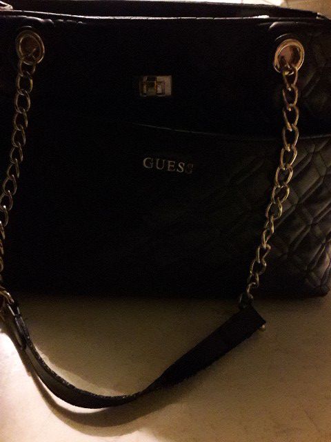 GUESS TOTE BAG LIKE NEW for Sale in Chicago, IL - OfferUp