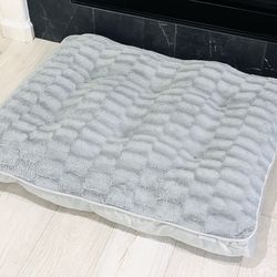 XL Dog Bed (37" x 28") – Like New!-Washable