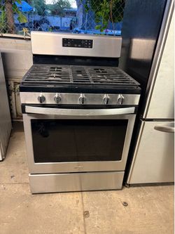 Refrigerator and stove combo