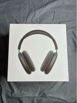 Apple AirPod maxes