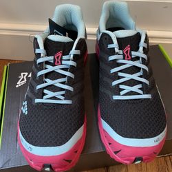 Inov-8 Women's Race Ultra 270 Trail Running Shoes Women’s Size 8.5 US Men's 7US. Condition is brand new with box! The multicolor design and sneaker st