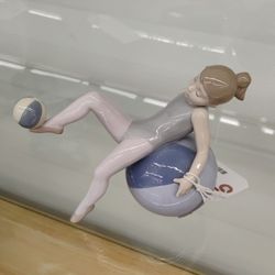 Figurine