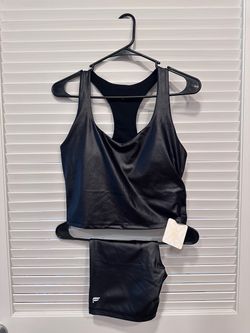 FABLETICS SET Shorts & Tank Women’s Medium Black Shine (Bundle Deal)