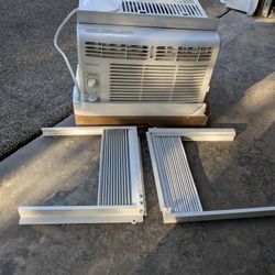 Frigidaire 5000 BTU Window Air Conditioner