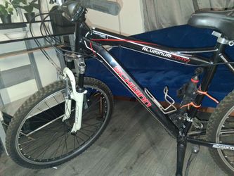 Aluminum schwinn bike