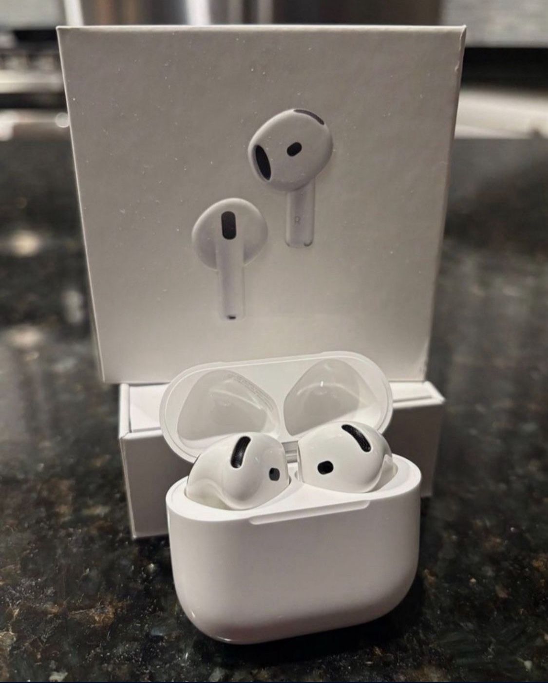 Airpods 4 with ANC
