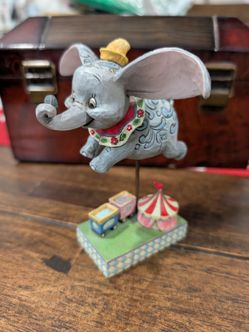 Disney Traditions Jim Shore Dumbo "Faith In Flight" Figurine