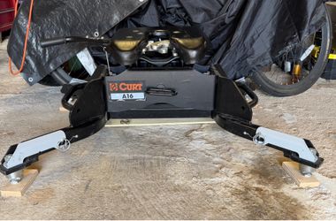 Curt 16K 5th wheel hitch