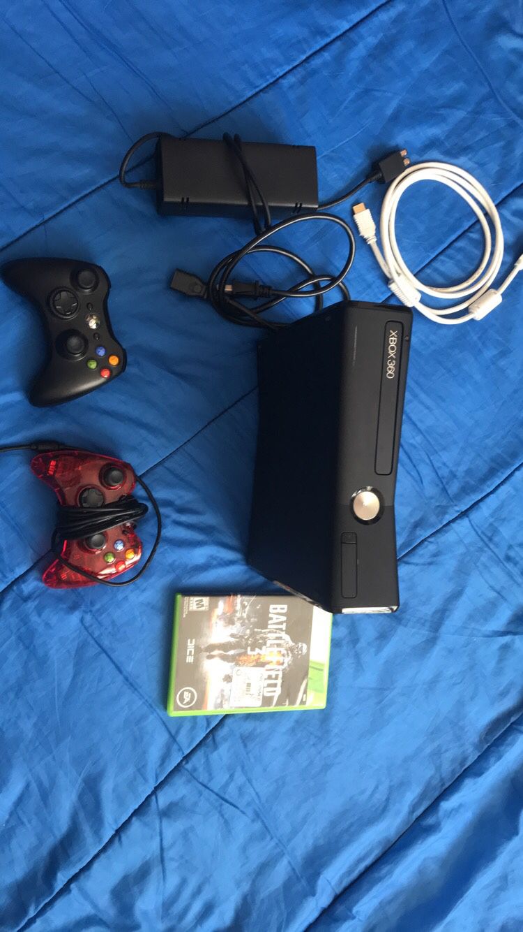Xbox 360 & Controllers and game