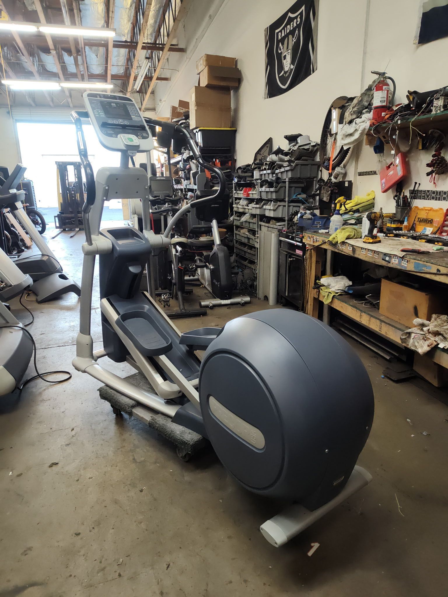 Precor 546 EFX Elliptical