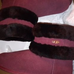 Brand New Women’s UGGs Boots Size 6 Pick Up Only 