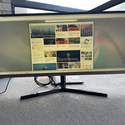 Samsung Monitor 34” Screen