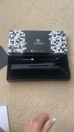 Royale Pro Hair Straightening Iron