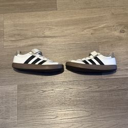 Kid Adidas Shoes Size 1.5
