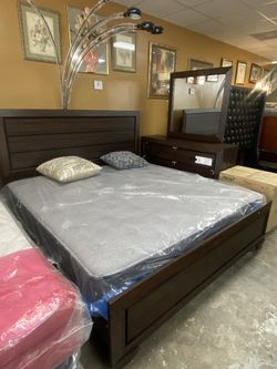 4th Of July Sale! 4 Piece King Size Bedroom Set On Sale