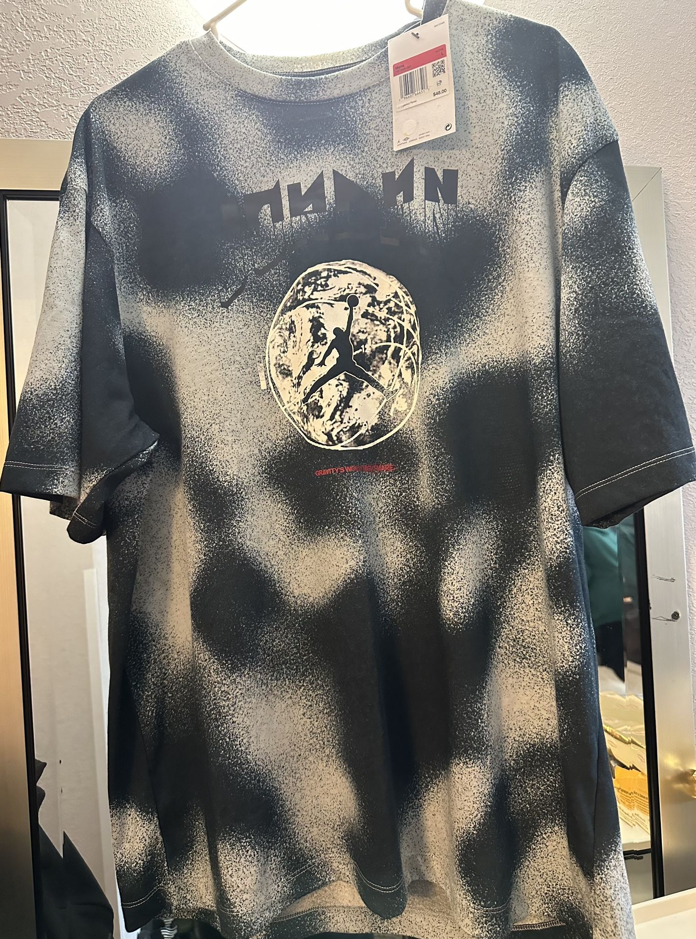 Size L Men Jordan Tee