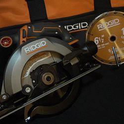 New RIDGID Circular Saw 6-1/2”+Bag