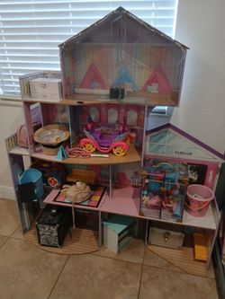 Doll house $40