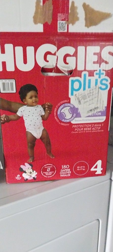 HUGGIES LITLE MOVERS PLUS SIZE 4 $55 OR TRADE