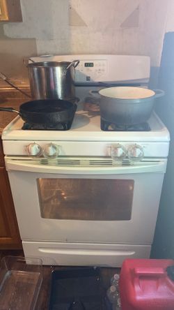 Kenmore stove im good condition