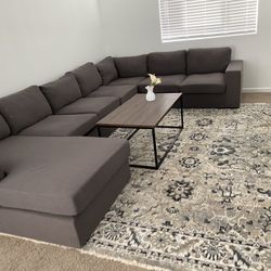 146.5" Wide Right Hand Facing Modular Sofa & Chaise