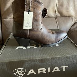 ARIAT Women’s Boots Size 8.5.