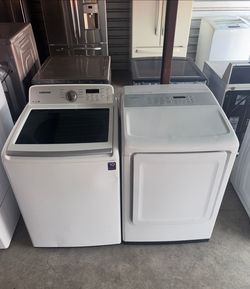 White Samsung Washer And Electric Dryer