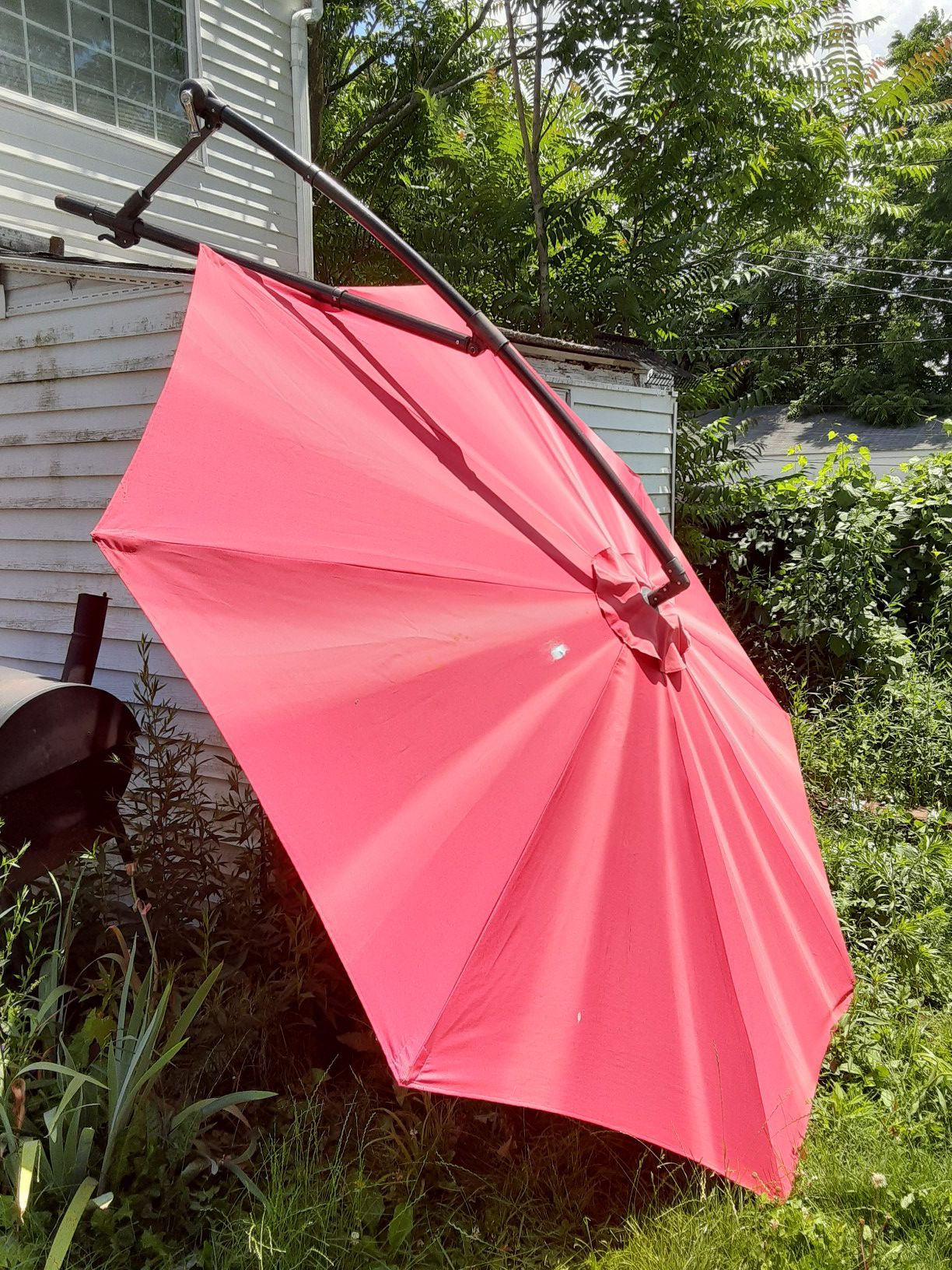 Sail style patio umbrella