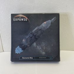 The Expanse Rocinante Ship Figural Diorama Model, Loot Crate Exclusive, New