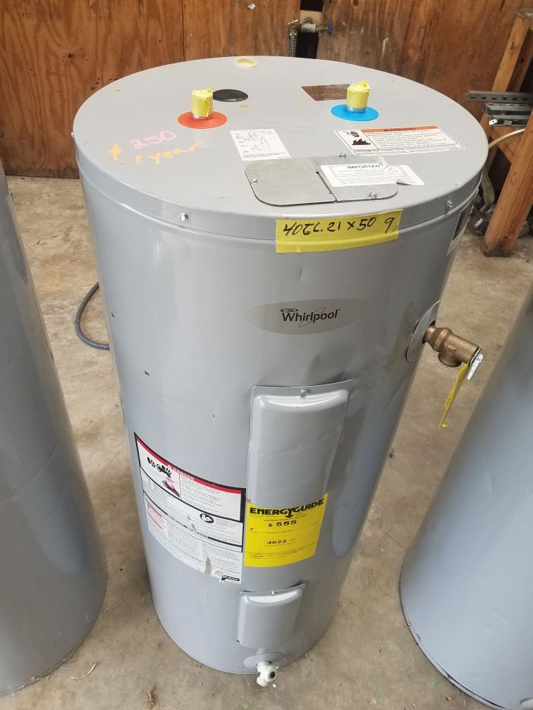 NEW 40 GALLONS ELECTRIC WATER HEATER NUEVO BOILER ELECTRICO WHIRLPOOL 40  GALONES for Sale in Terrell, TX - OfferUp