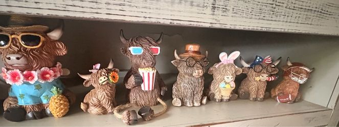 Highland Cow Figurine Collection Set of 7