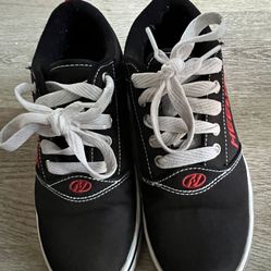 Heelys Size 3 