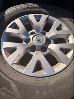 Toyota Tacoma 16’’wheels