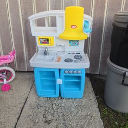 Littletik Play Kitchen