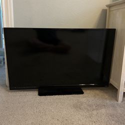 40” Flat Screen TV