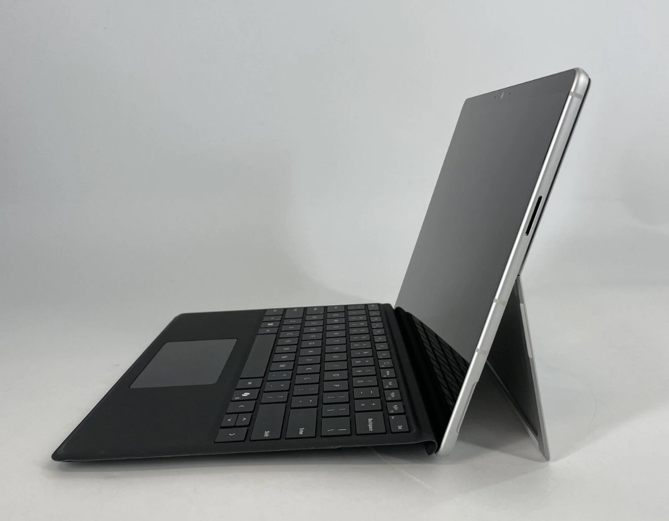 13″ Microsoft Surface Pro 9 — SQ3 • 8GB RAM • 256GB SSD • 3K+ Touch • Backlit