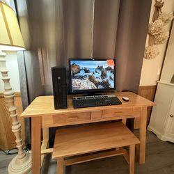 Desk / Computer Desk 