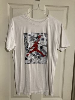 Jordan T-shirt Adult Size Large 
