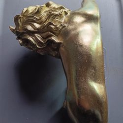 Lion Statue 