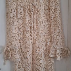 ELEGANT VINTAGE LACE BOOT LENGTH SWEATER