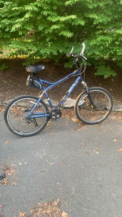 Giant Yukon 6061 aluxx mountain bike