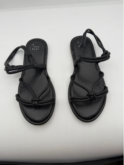Women’s sandals size 6.5